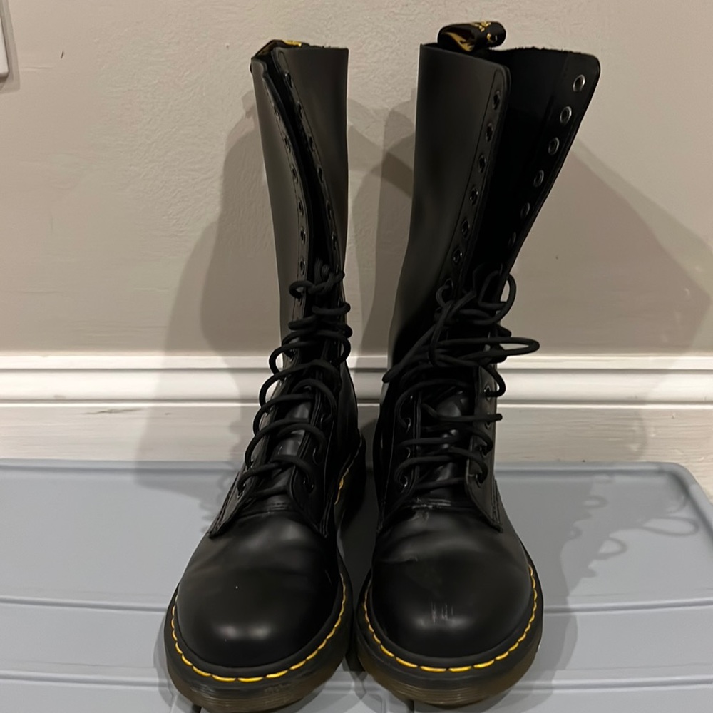 Dr. Martens 1914 Smooth Leather Tall Boots